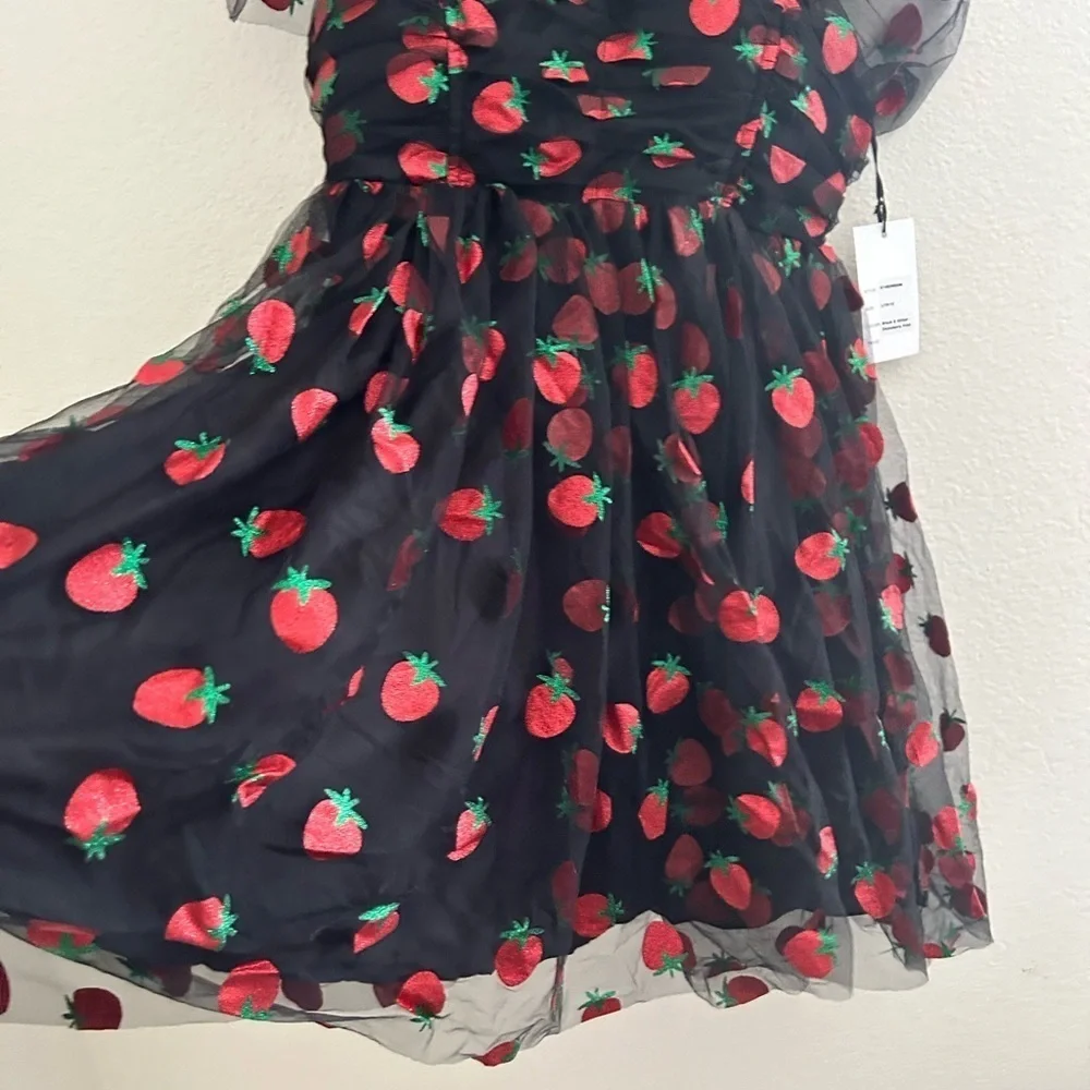 NWT Unique Vintage Black Strawberry Dress Large 10/12 strawberry novelty dress - Picture 3 of 13